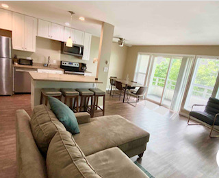 333 Vuemont Pl NE, #210